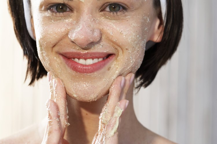 Los productos naturales suavizan la piel y hacen que se vuelva radiante.