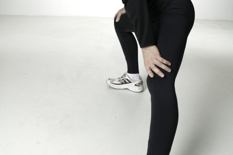 Antes de iniciar un entrenamiento deberías calentar tu cuerpo con algunos estiramientos dinámicos.
