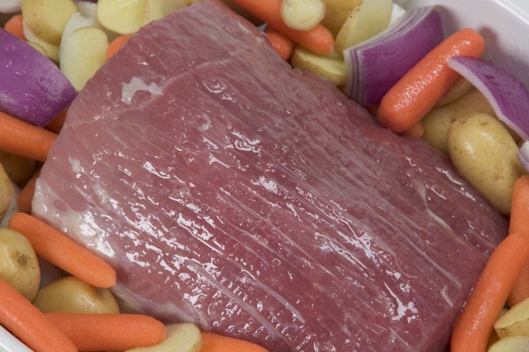 Cocina un cuete con vegetales para hacer una comida completa.