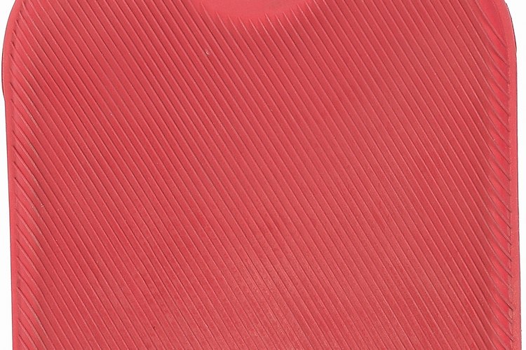 Utiliza una bolsa de calor para relajar tus músculos.