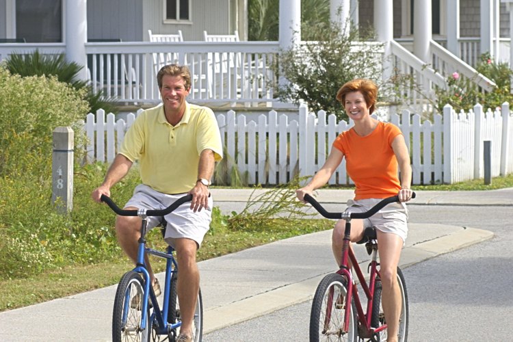 Un paseo en bicicleta ocasional quema calorías y puede ayudar a aliviar el estrés.