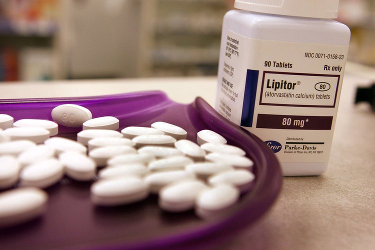 El Lipitor se usa para bajar los niveles de colesterol.