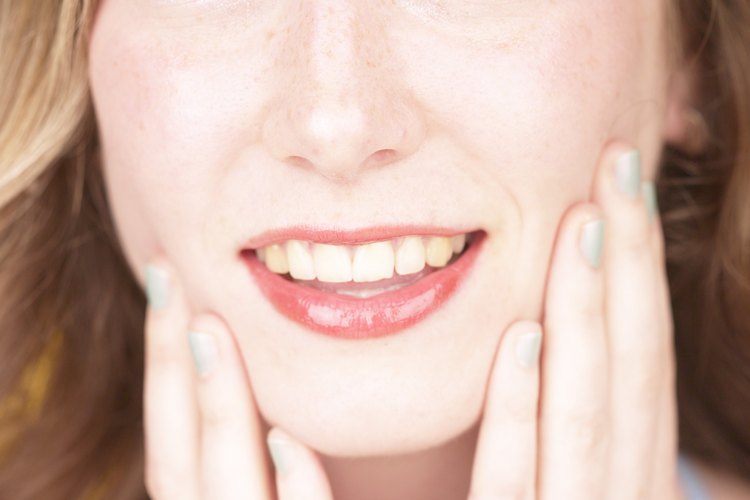 Las cejas bien acicaladas resaltan tus ojos.