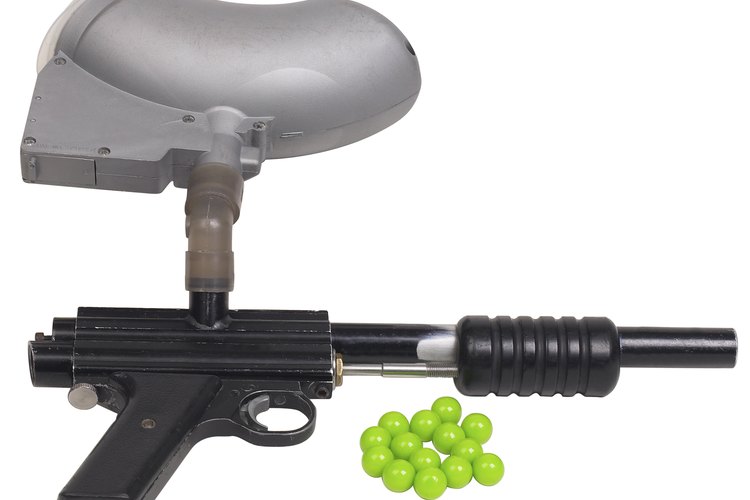 La práctica del paintball requiere el equipo adecuado.