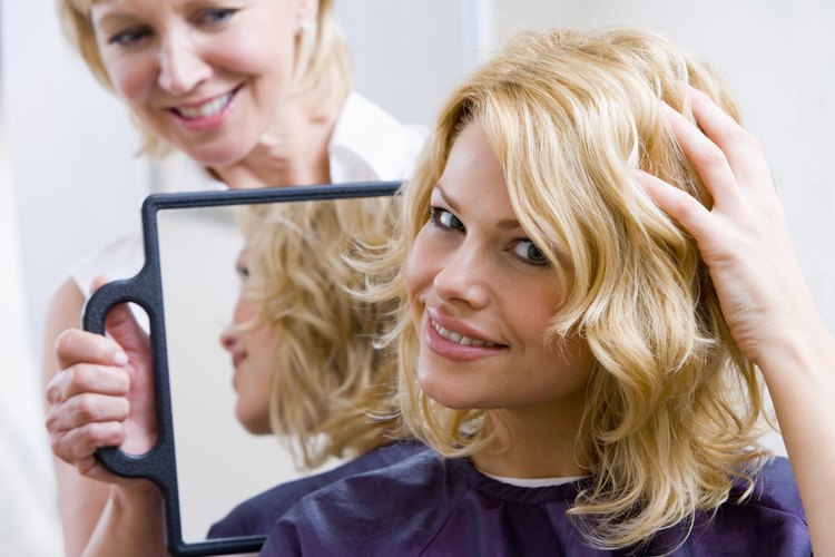 Recorta las puntas del pelo una vez cada seis semanas.