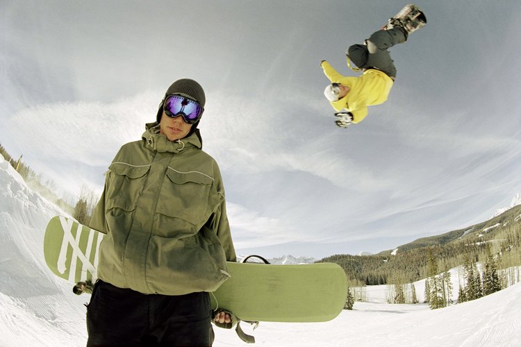 El tamaño correcto de tabla de snowboard puede ayudarte a lograr un mejor desempeño en las pistas.