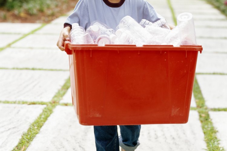 El reciclaje es una forma en que tu hijo puede hacer la diferencia.