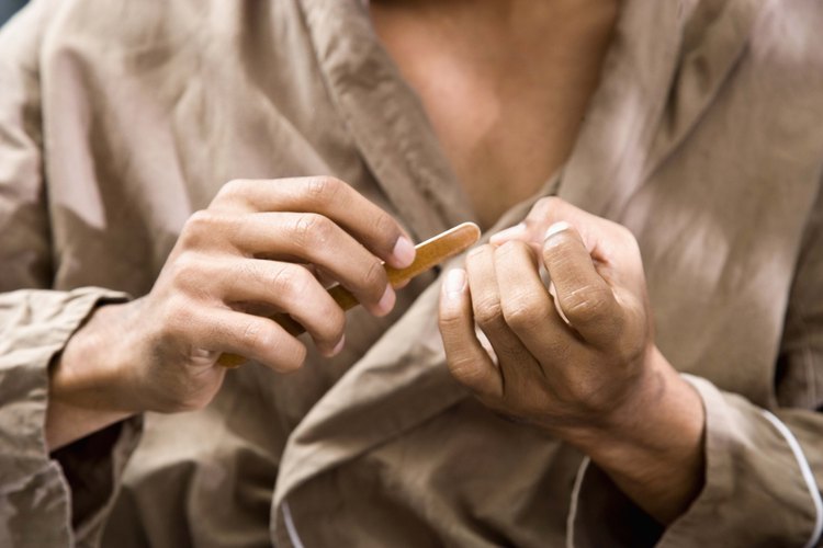 Manten las uñas cortas y limpias para evitar infecciones.