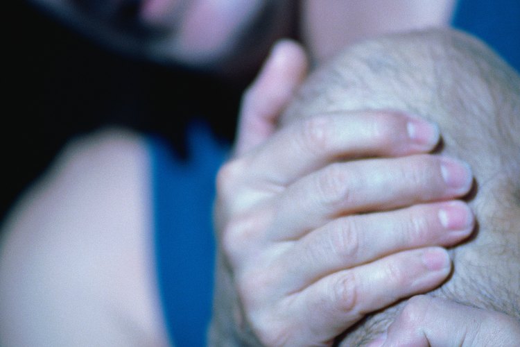 Si sufres de dolor de rodilla en el medio de la noche, no eres el único.