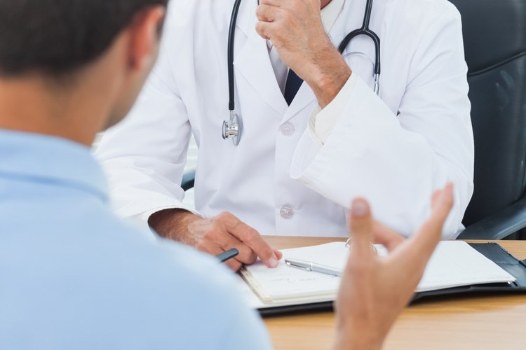 Muchos casos leves de proctitis no infecciosa no necesitan ningún tipo de tratamiento o solo lo requieren en cantidades muy pequeñas.