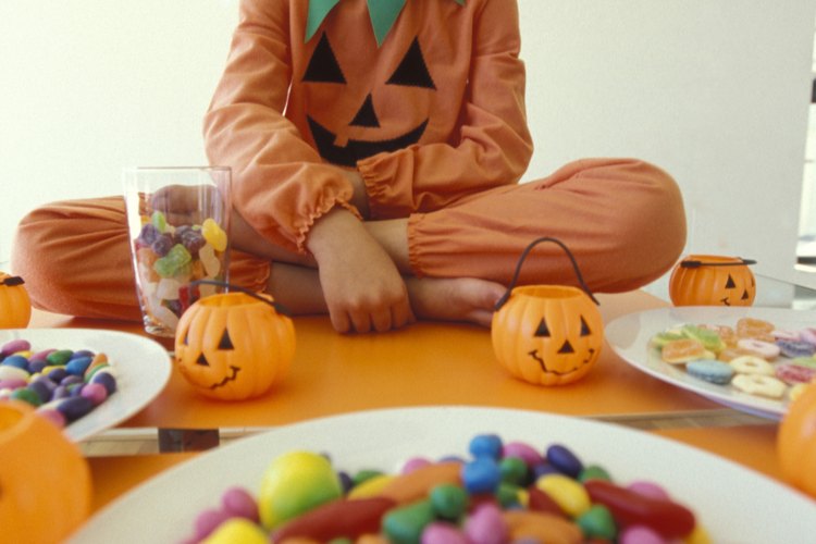 Demasiada azúcar puede llevar a obesidad y caries dental.