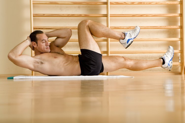 Las abdominales de bicicleta son los ejercicios abdominales más efectivos.