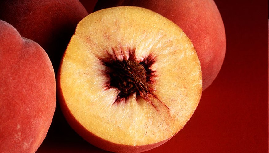 Jack Dykinga http://en.wikipedia.org/wiki/File:Autumn_Red_peaches.jpg Jack Dykinga http://en.wikipedia.org/wiki/File:Autumn_Red_peaches.jpg