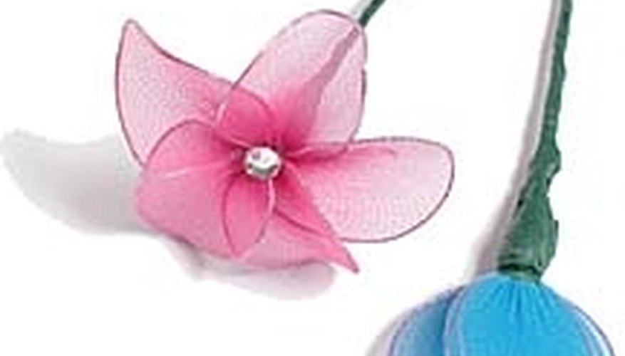 Make Nylon Flowers Make Nylon Flowers