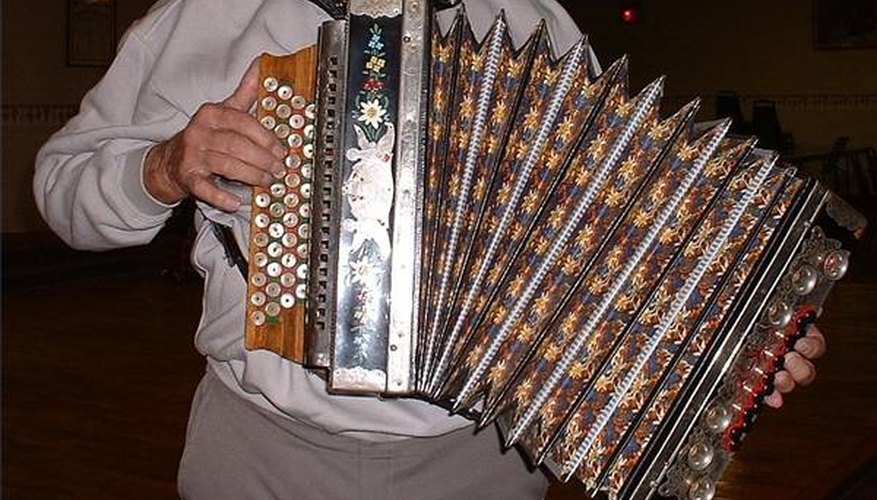 History of the Button Accordion History of the Button Accordion