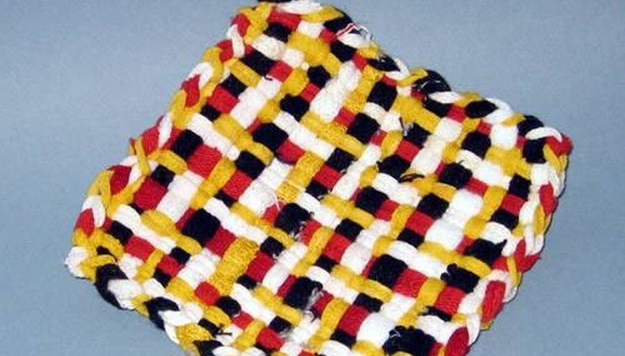 Peg loom pot holder Peg loom pot holder