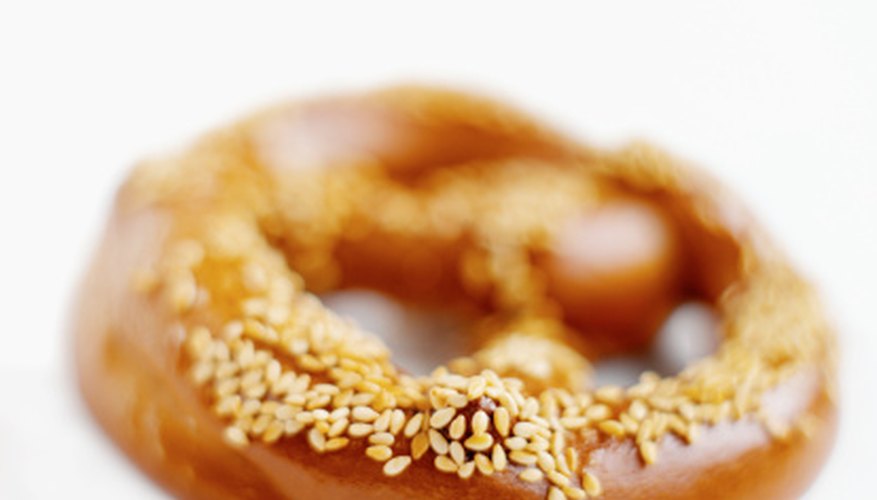 Sesame seeds are used to decorate many foods. Sesame seeds are used to decorate many foods.