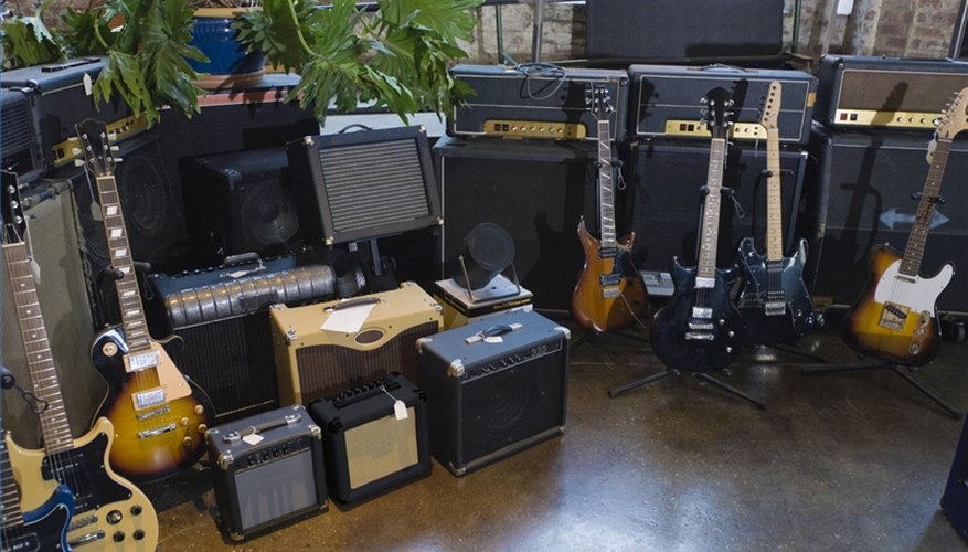 Clean a Guitar Amplifier Clean a Guitar Amplifier