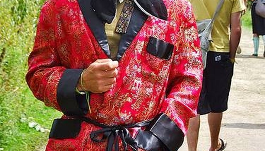 Making a Smoking Jacket Making a Smoking Jacket