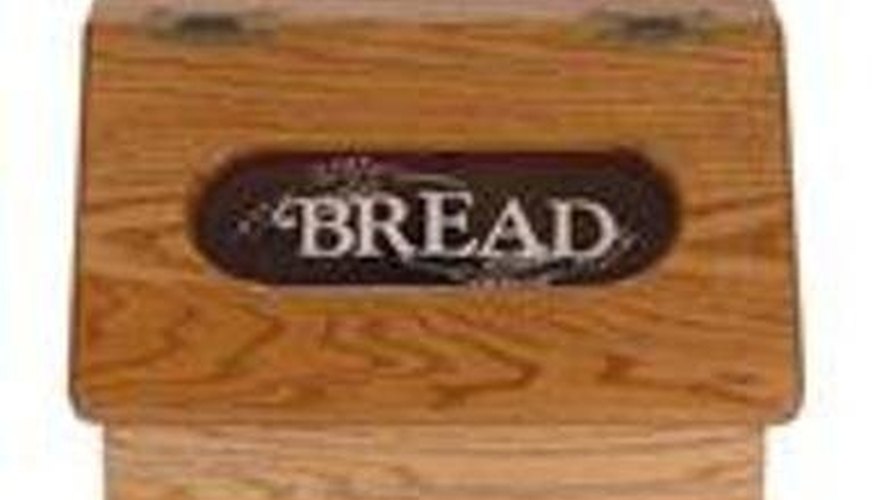 Breadbox with a special touch Breadbox with a special touch