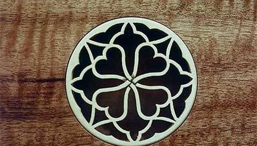 A decorative soundhole rosette