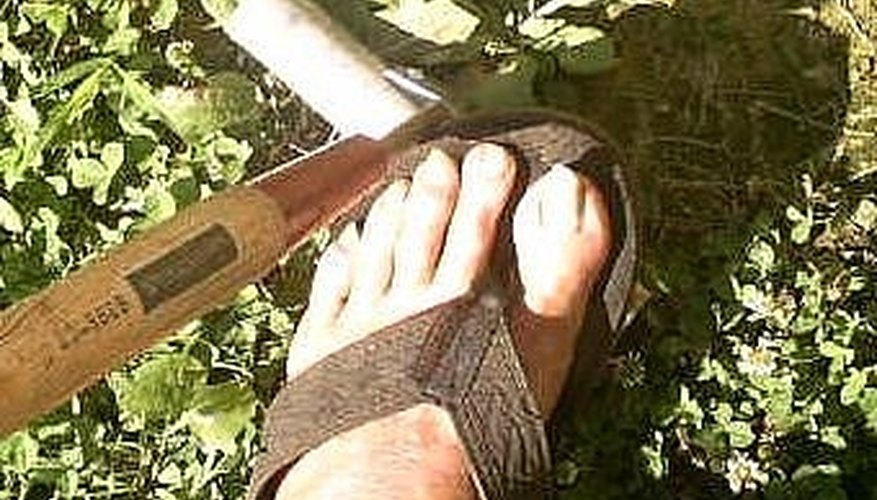 Foot pressing on the pipe Foot pressing on the pipe