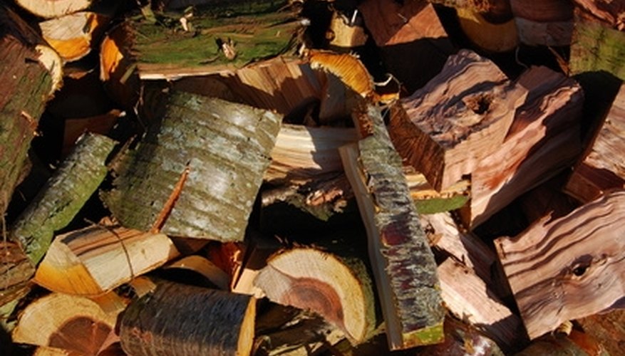 Wood splitters can work effectively with a variety of hydraulic fluids. Wood splitters can work effectively with a variety of hydraulic fluids.