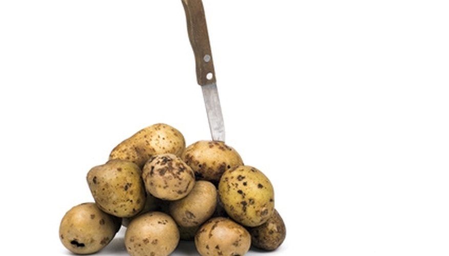 Potatoes can be kept long-term if the conditions are right. Potatoes can be kept long-term if the conditions are right.