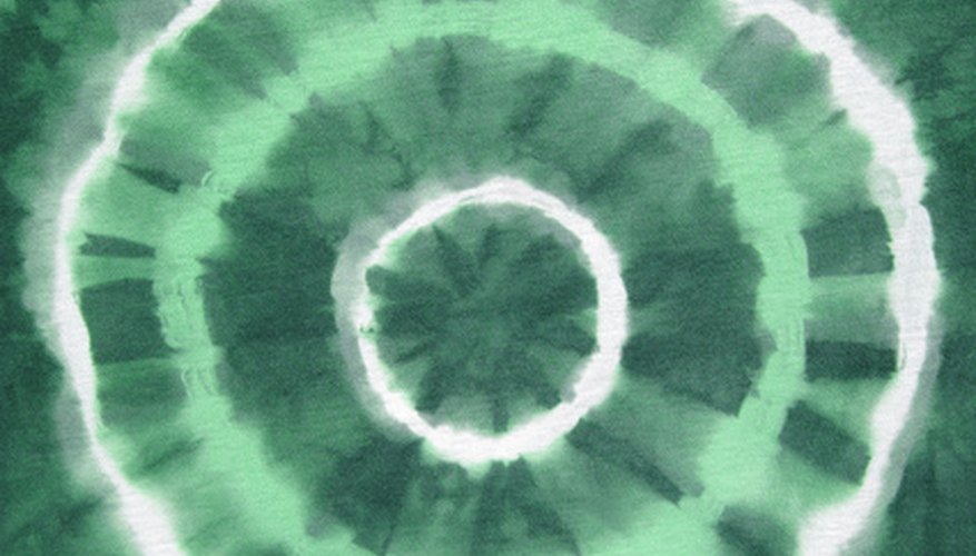 Tie-dye patterns can be achieved through a variety of applications. Tie-dye patterns can be achieved through a variety of applications.