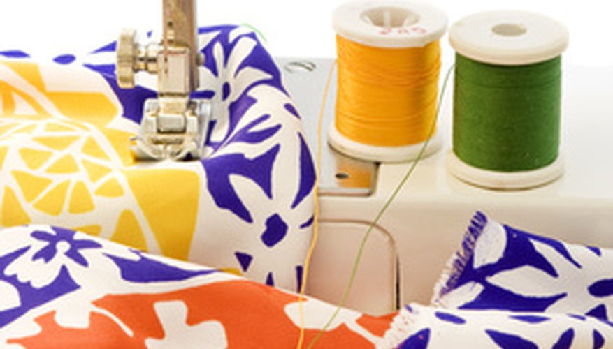 Singer designed the 9015 for classroom sewing instruction. Singer designed the 9015 for classroom sewing instruction.