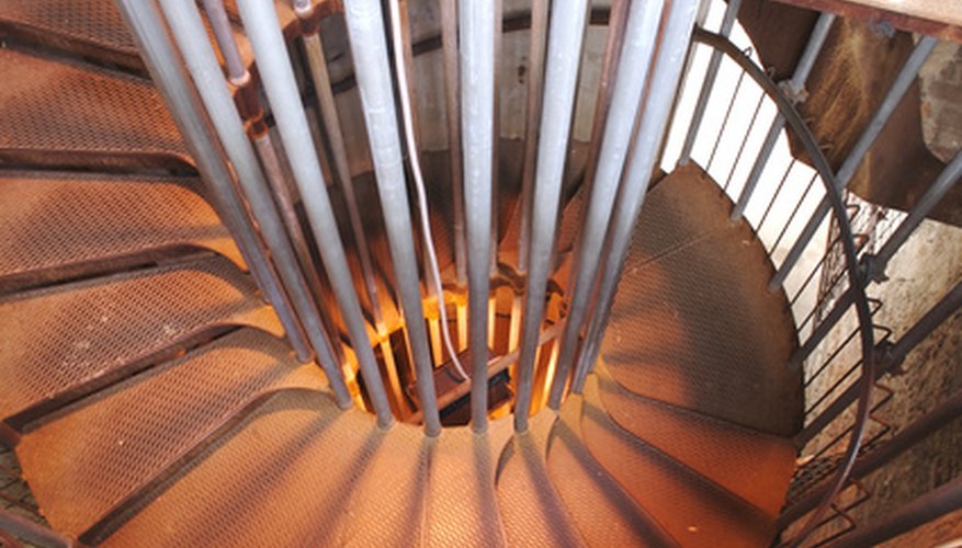 Affordable and minimalistic, aluminum is a practical option. Affordable and minimalistic, aluminum is a practical option.