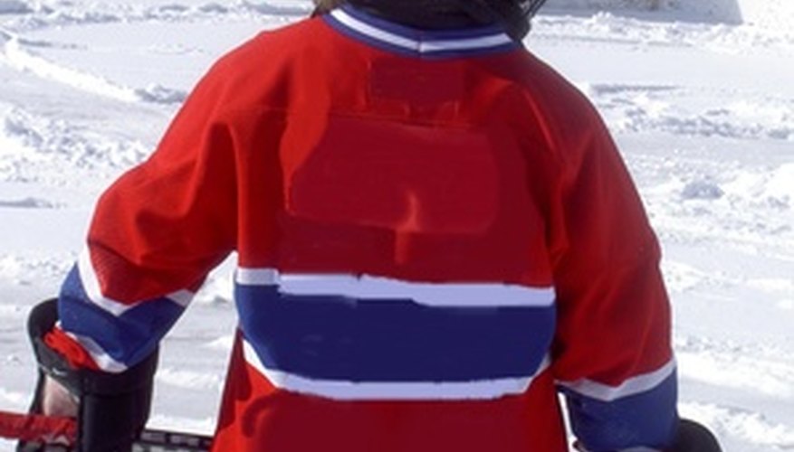 Feed your kids' hockey passion with craft activities. Feed your kids' hockey passion with craft activities.