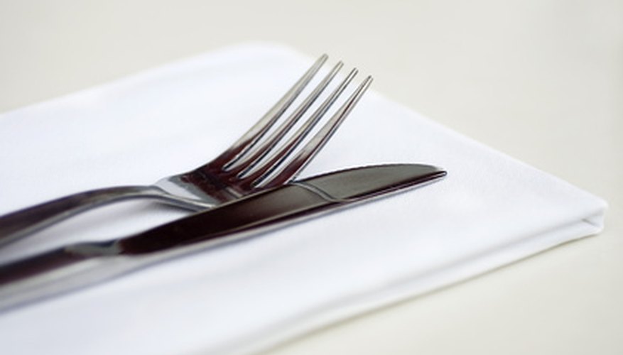 Make paper napkin rings for an informal table setting. Make paper napkin rings for an informal table setting.