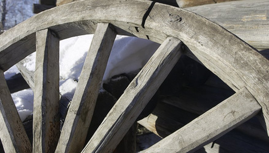 Making your own wooden wheels is simple, fun and cost-effective. Making your own wooden wheels is simple, fun and cost-effective.