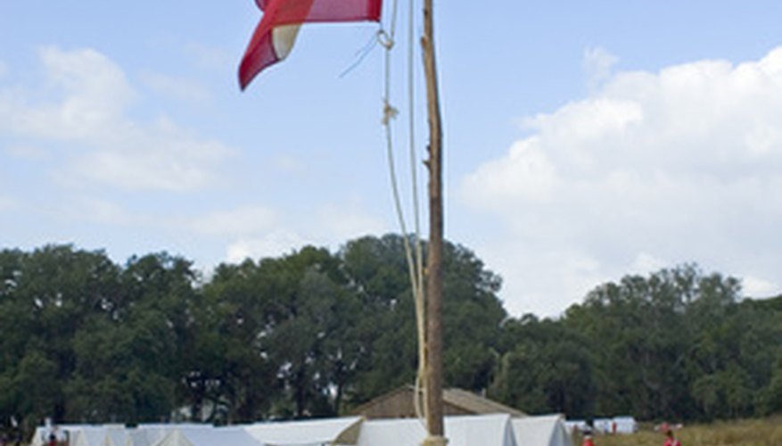 A Union Soldier costume is easy and inexpensive to make. A Union Soldier costume is easy and inexpensive to make.