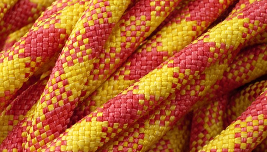 The rope used to make the halter should be strong but soft. The rope used to make the halter should be strong but soft.
