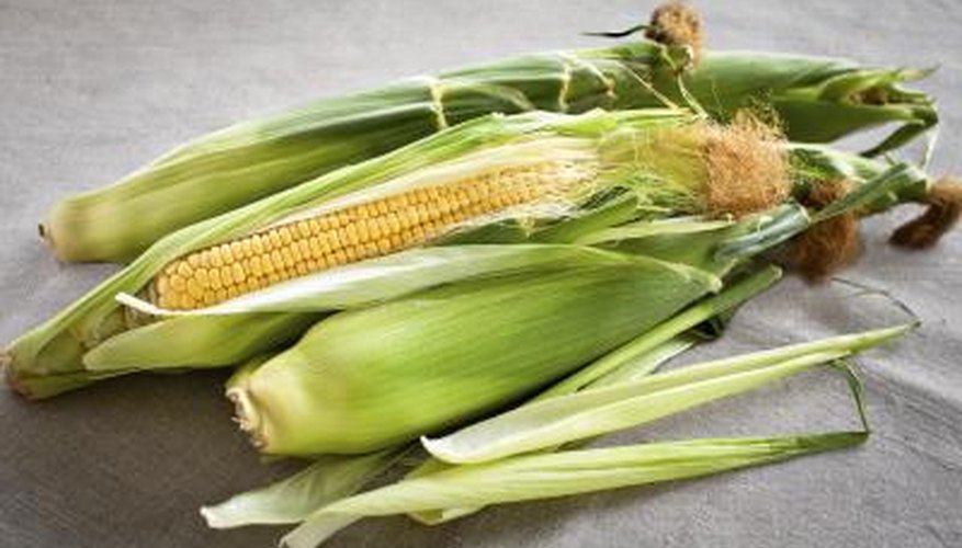 Photo Credit: Olgaorly/iStock/Getty Images Corn husks are an uncommon but perfectly viable alternative to rolling papers.