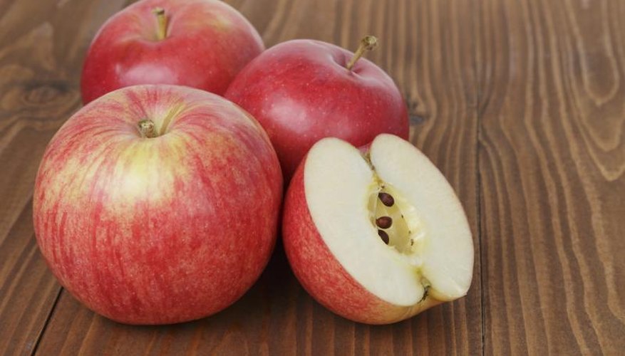 Brown seeds are one sign that a Gala apple is ready for harvesting. Brown seeds are one sign that a Gala apple is ready for harvesting.