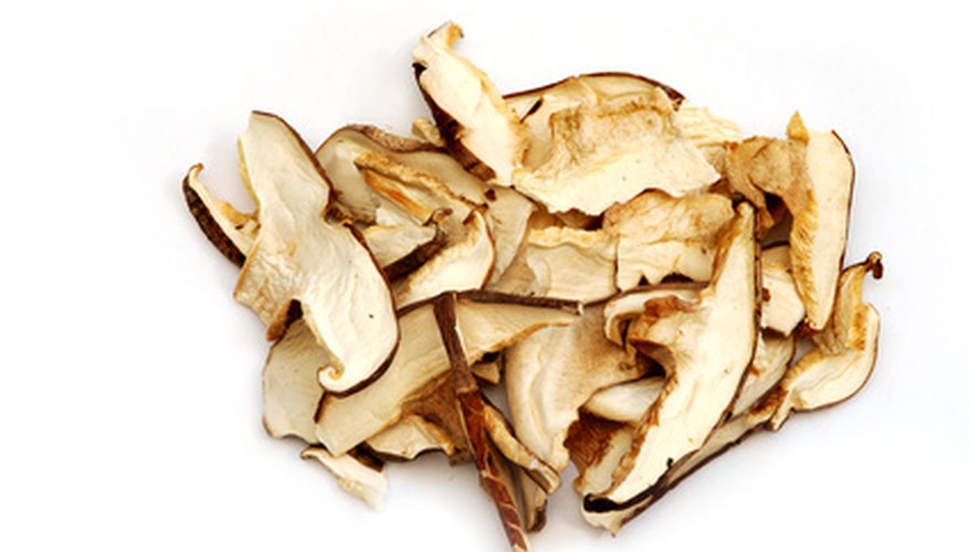 Dry mushrooms until crisp. Dry mushrooms until crisp.