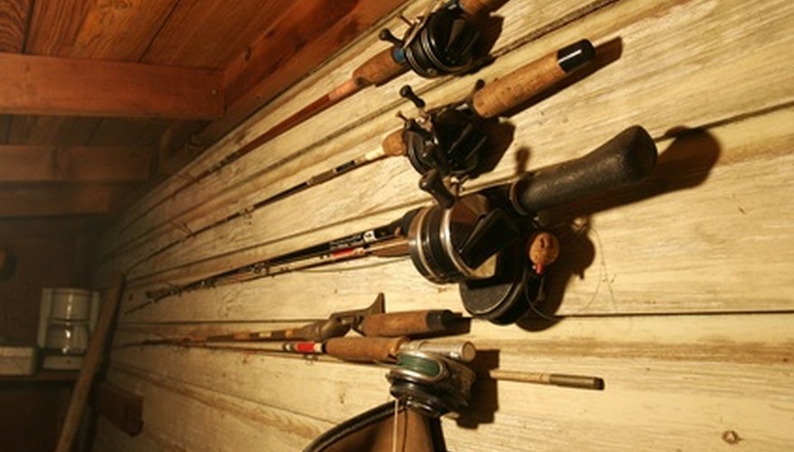 Lockable rod tubes are used to transport rods safely. Lockable rod tubes are used to transport rods safely.