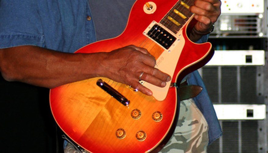 Sunburst is a common finish among Les Paul Standards. Sunburst is a common finish among Les Paul Standards.