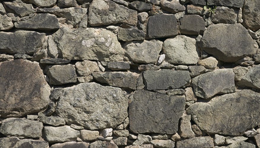 Fieldstone is a common landscape stone type for walls. Fieldstone is a common landscape stone type for walls.