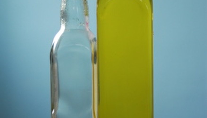 Infuse olive oil with lemon verbena for a unique flavor when cooking. Infuse olive oil with lemon verbena for a unique flavor when cooking.