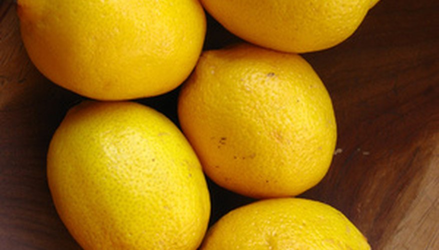 Lemon trees come in several types affecting taste and size. Lemon trees come in several types affecting taste and size.