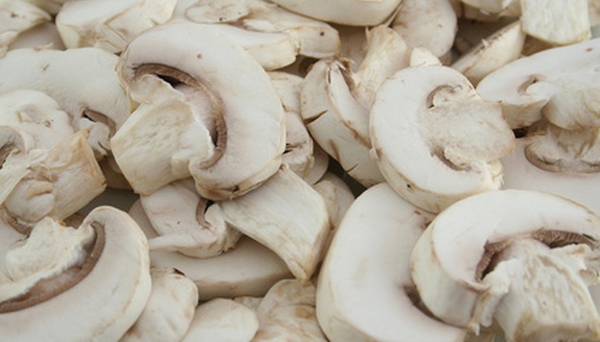 Slice mushrooms 1/2 inch thick to dry. Slice mushrooms 1/2 inch thick to dry.