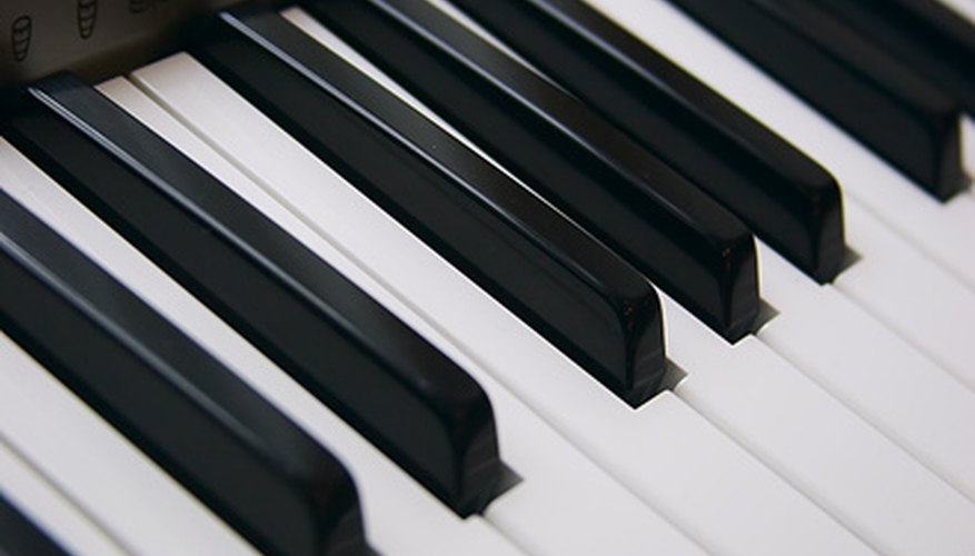 There are many choices when it comes to electronic keyboards. There are many choices when it comes to electronic keyboards.