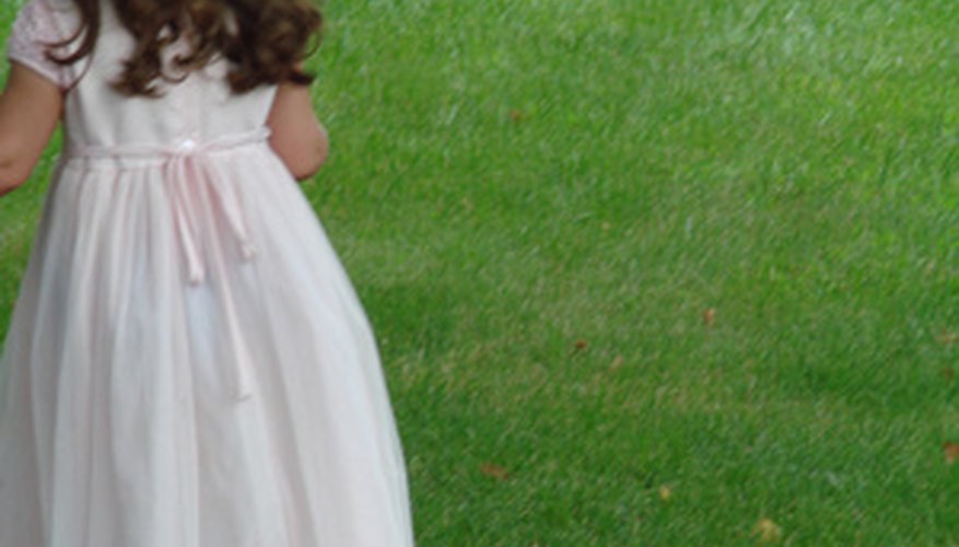 Little girls can pretend to be princesses on Disney-themed parade floats. Little girls can pretend to be princesses on Disney-themed parade floats.