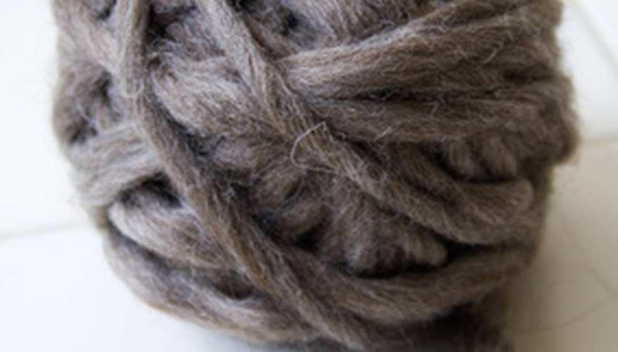 Use yarn to quiet children after lively learning. Use yarn to quiet children after lively learning.