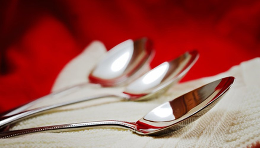 Identify silver flatware by manufacturer for replacements or collecting. Identify silver flatware by manufacturer for replacements or collecting.
