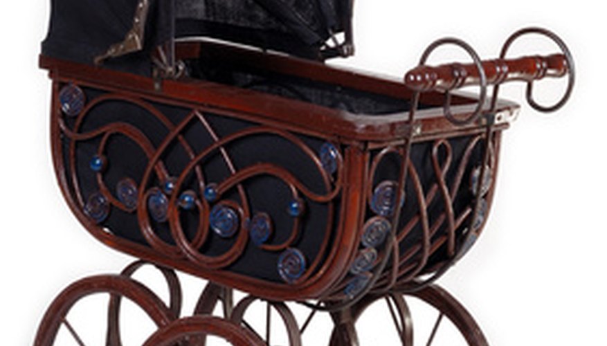 Use all safetey devices the pram offers for your child. Use all safetey devices the pram offers for your child.